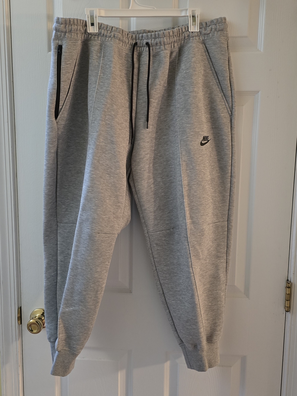 NWT Nike Gray Tech Fleece Joggers with Black Accents - 1X